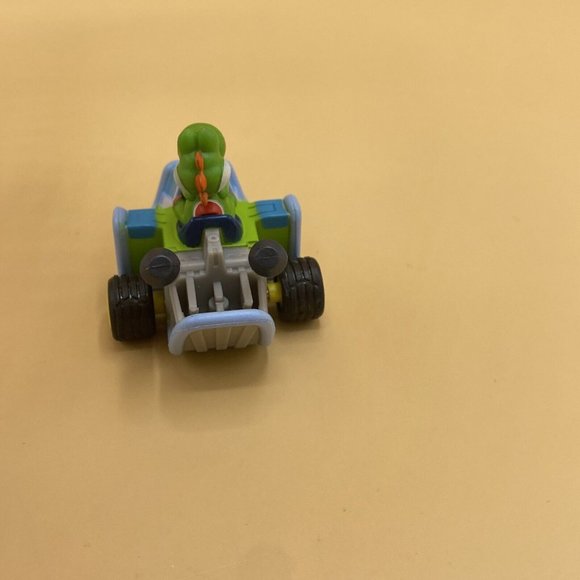 Nintendo Mario Kart 2014 Jakks - Yoshi Car - Pull Back - Go Stunts. Rwall1 - Picture 4 of 6